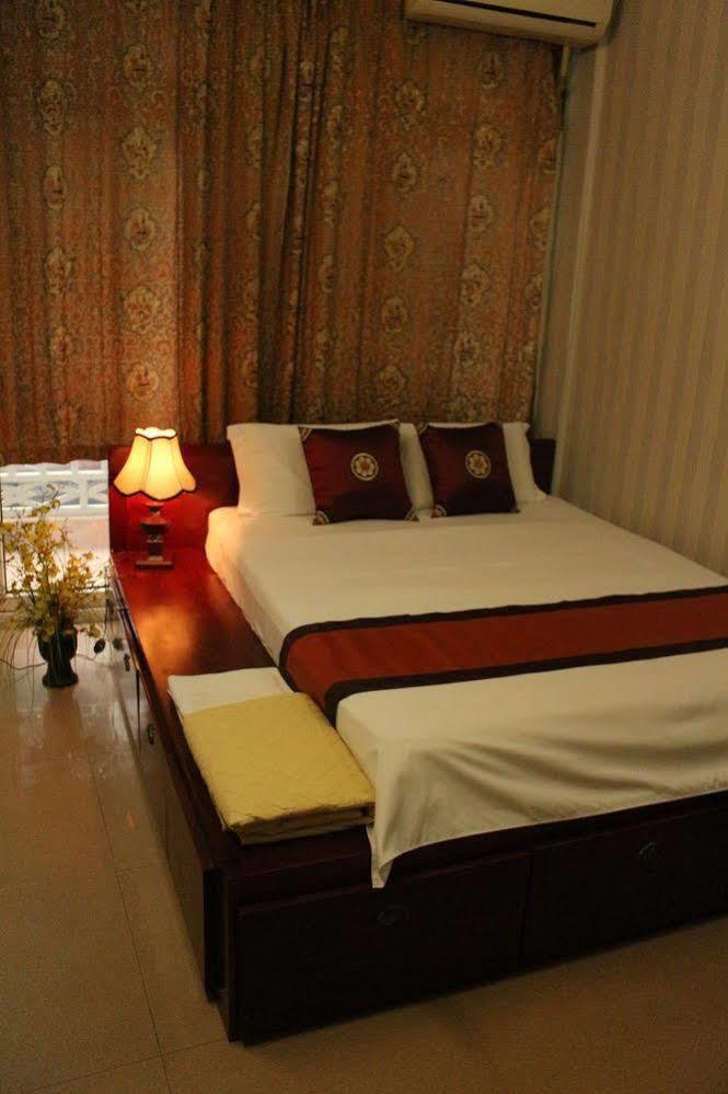 OYO 376 A Dong Hotel Hanoi Bagian luar foto