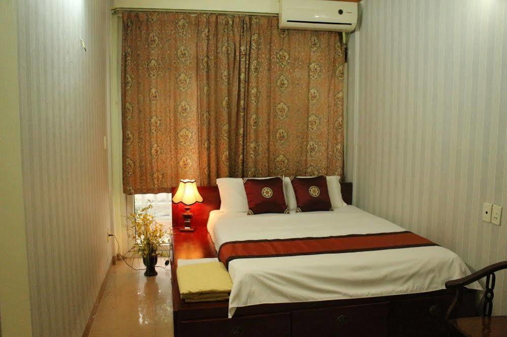 OYO 376 A Dong Hotel Hanoi Bagian luar foto